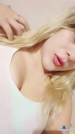 AlmuWeed420 cam4 live cam performer profile