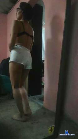 MagguieQum cam4 live cam performer profile