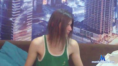 Leo_Bloom20 cam4 bisexual performer from United States of America new teen cumshow rollthedice 