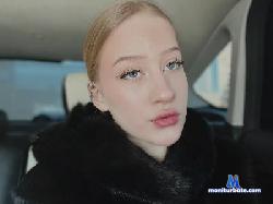 LoraCritchlow cam4 live cam performer profile
