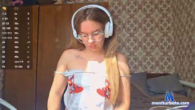 MelaniLarios cam4 bisexual performer from United States of America feet striptease ass spanking C2C bigass 