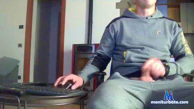 johnishere77 cam4 bisexual performer from Republic of Italy rollthedice 