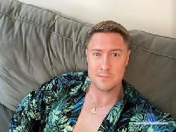 BlowingInWind cam4 live cam performer profile