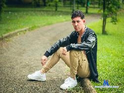 DiegoBustamante cam4 live cam performer profile
