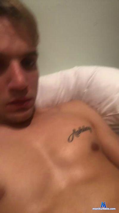 Wildboy333 cam4 straight performer from Kingdom of Spain  