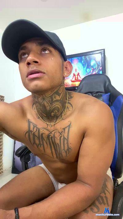 Stailers cam4 straight performer from Republic of Colombia amateur bigcock tattoo bbc 