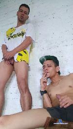 2kingsXux cam4 livecam show performer room profile