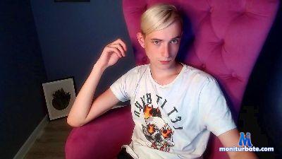 fredditwink cam4 bisexual performer from United States of America cum pvt blonde teen smoke 
