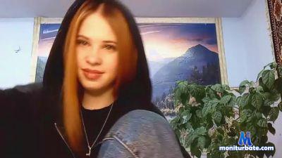 MarlynRood cam4 bisexual performer from French Republic bigass schoolgirl cute masturbation C2C spanking striptease 