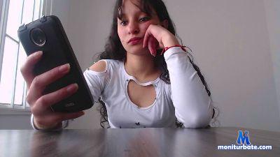 zara_xxx3 cam4 bisexual performer from United States of America prettygirl pretty virgingirl livetouch little 