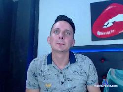 derrick_naujs cam4 live cam performer profile