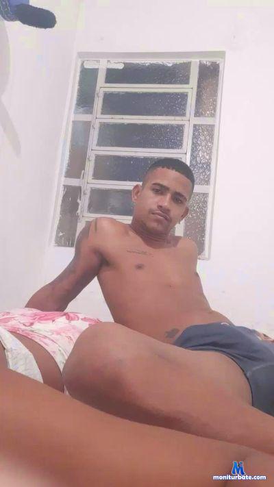 celio61 cam4 bisexual performer from Federative Republic of Brazil  