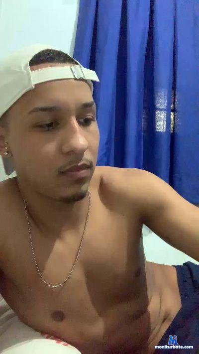 Ric23_ cam4 bisexual performer from Federative Republic of Brazil  