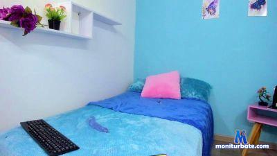 nicol_otome cam4 straight performer from United States of America masturbation schoolgirl feet pussy ass cute striptease 