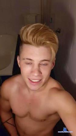 Pinguinul19 cam4 live cam performer profile