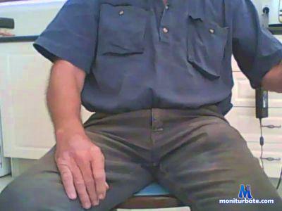 twodogs22 cam4 bicurious performer from Commonwealth of Australia  