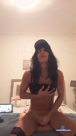 Paulaboyhot cam4 livecam show performer room profile