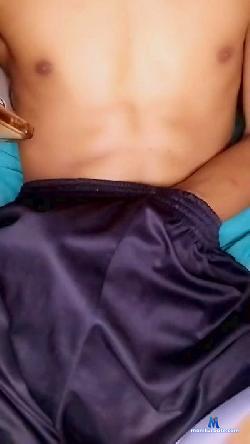 caque6 cam4 live cam performer profile