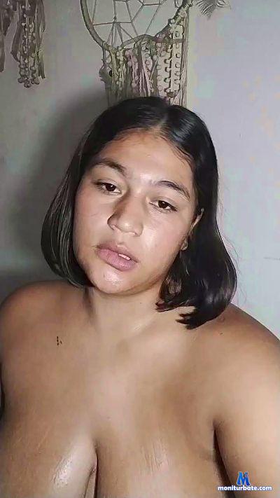 Sweetcurvy_1 cam4 straight performer from Republic of Colombia pies amateur squirt C2C 