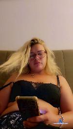 Sandranico cam4 livecam show performer room profile