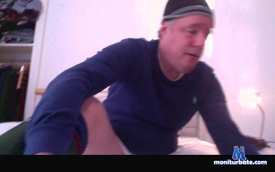 green_hunter cam4 bisexual performer from United Kingdom of Great Britain & Northern Ireland  