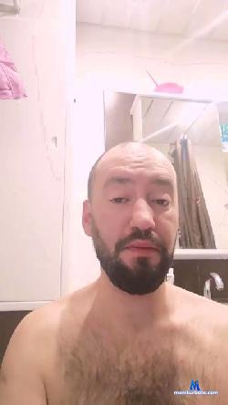 Avgust cam4 live cam performer profile