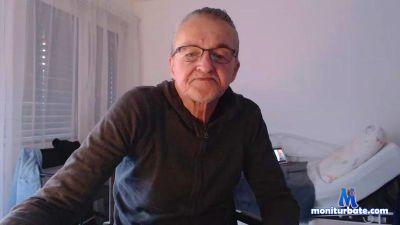 luza1 cam4 straight performer from Swiss Confederation  