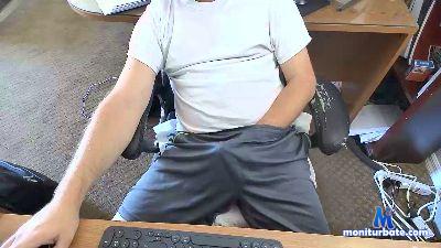 dudetampa cam4 bisexual performer from United States of America josession 