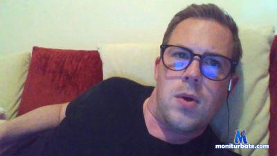 oneboywhite cam4 straight performer from French Republic cum flash 