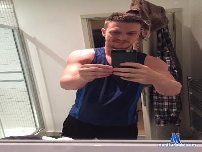 1scot_1manclad cam4 bisexual performer from United Kingdom of Great Britain & Northern Ireland C2C gamer cum blowjob ass feet amateur 