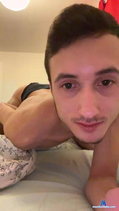 Adrien5934 cam4 gay performer from French Republic  