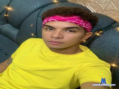 prexton_dante cam4 bisexual performer from United States of America bigass pee anal ass masturbation spanking feet 