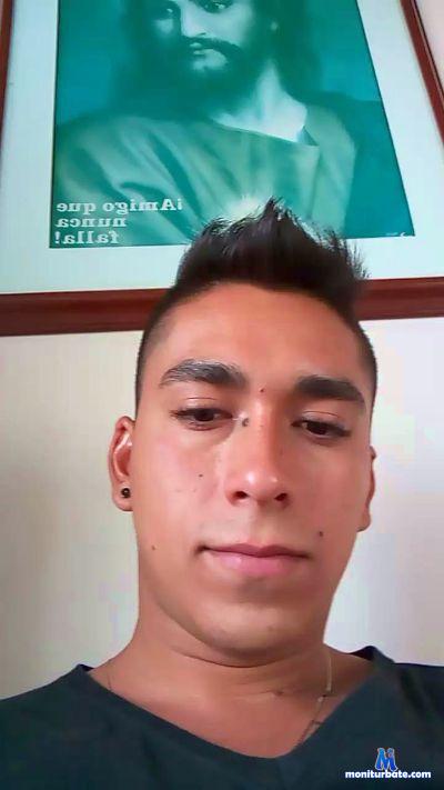 Matthew_col cam4 bisexual performer from Republic of Colombia  