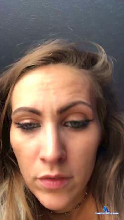ItsKhitty cam4 live cam performer profile