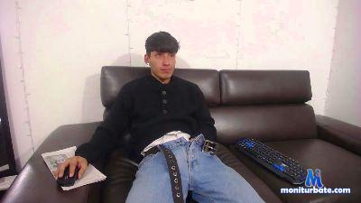 strongcamilo cam4 bisexual performer from United States of America tatto hetero cum bigcock rollthedice 