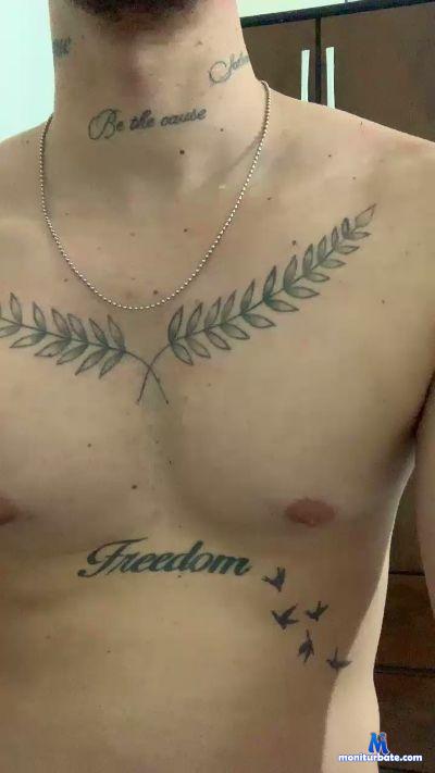 sfadoohboy cam4 gay performer from Federative Republic of Brazil  