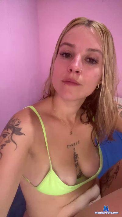 Nanu_Sex cam4 straight performer from Argentine Republic  