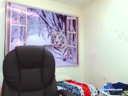 Mia_CuMMMing cam4 live cam performer profile
