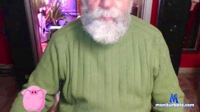hariman cam4 bicurious performer from Republic of Italy  