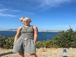 ElviraWiggains cam4 live cam performer profile