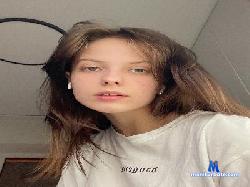 LeonoraPuccie cam4 live cam performer profile