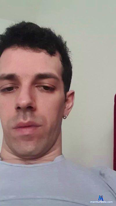 slipbagnato cam4 gay performer from Republic of Italy  