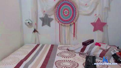 Victoria_saenz cam4 bisexual performer from United States of America  