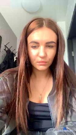 ArinaSoul cam4 live cam performer profile