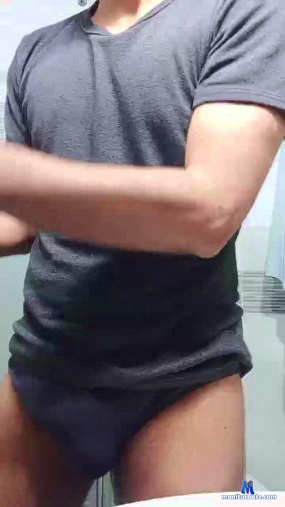 totoro81 cam4 unknown performer from Republic of Italy  