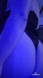 Emi_94 cam4 livecam show performer room profile