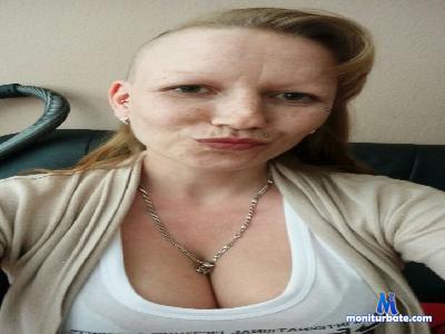 PussyDeluxe1983 cam4 straight performer from Federal Republic of Germany masturbation smoke amateur cum squirt 