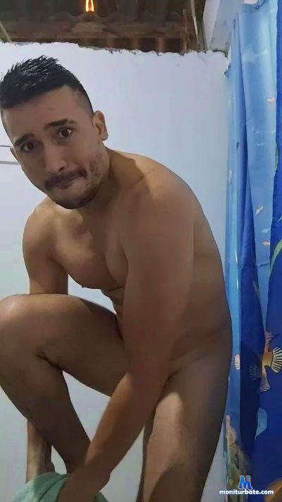 Reiko_sex_hot cam4 bicurious performer from United States of America  