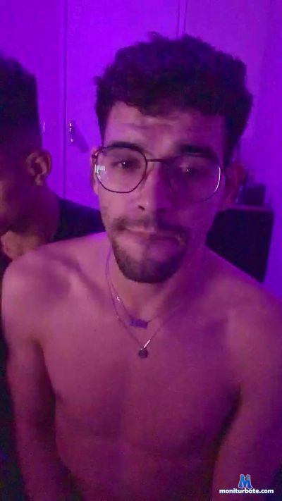 rickeedusexy cam4 gay performer from Federative Republic of Brazil  