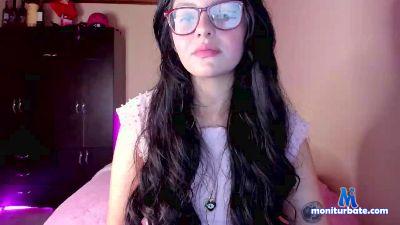 JulySophiaa cam4 unknown performer from United States of America livetouch rollthedice 